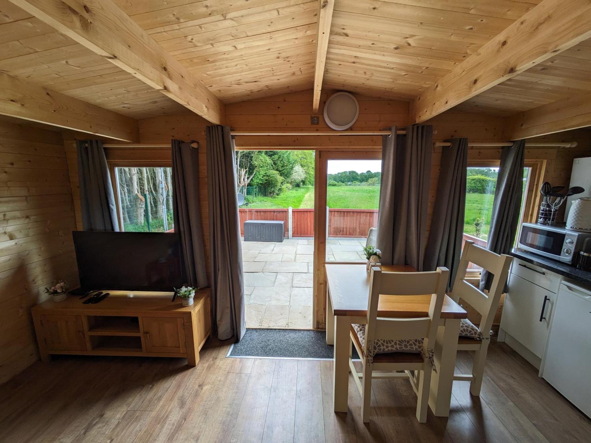 Cosy Cabin Stock Exterior foto